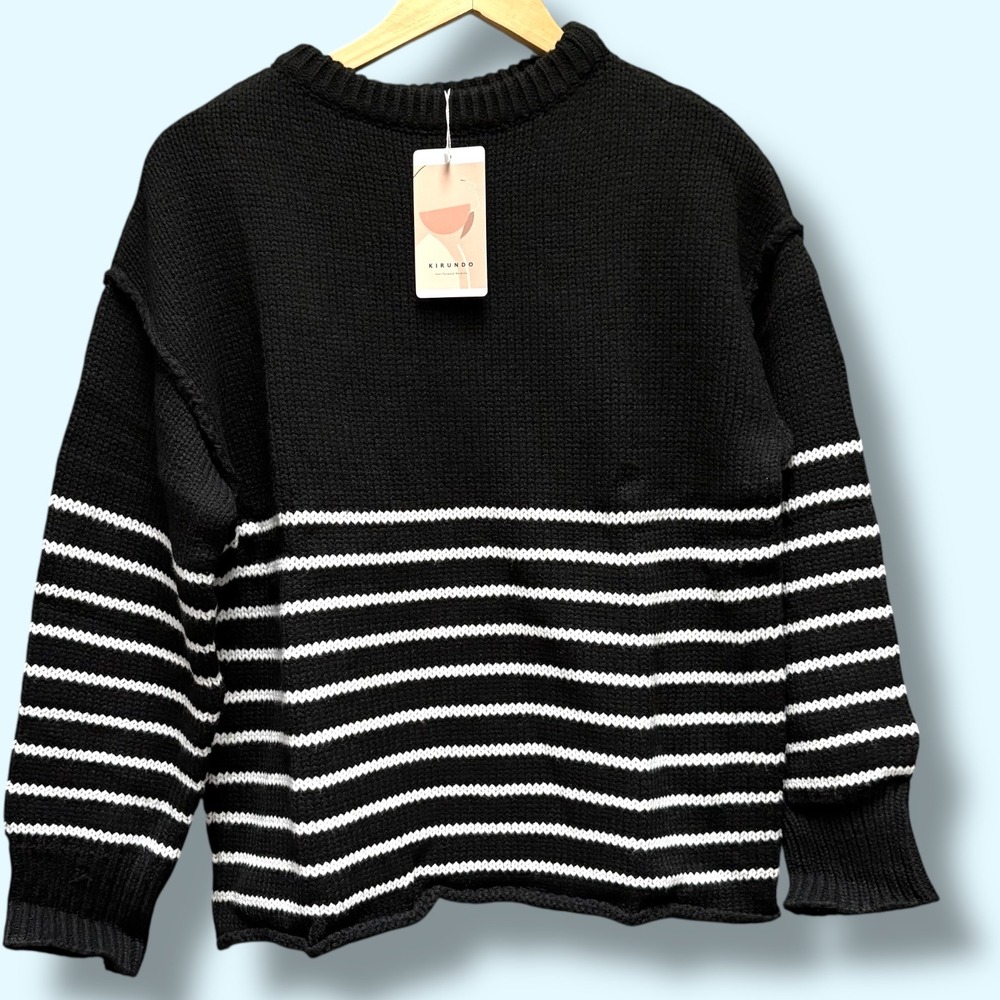 Black and White Striped Knit Sweater Long Sleeve Crew‎ Neck